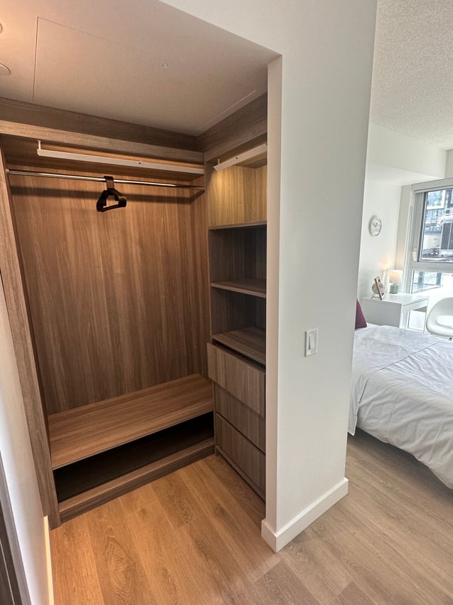 Master Room at 16th Floor - Widmer St, Toronto — photo 4 of 10