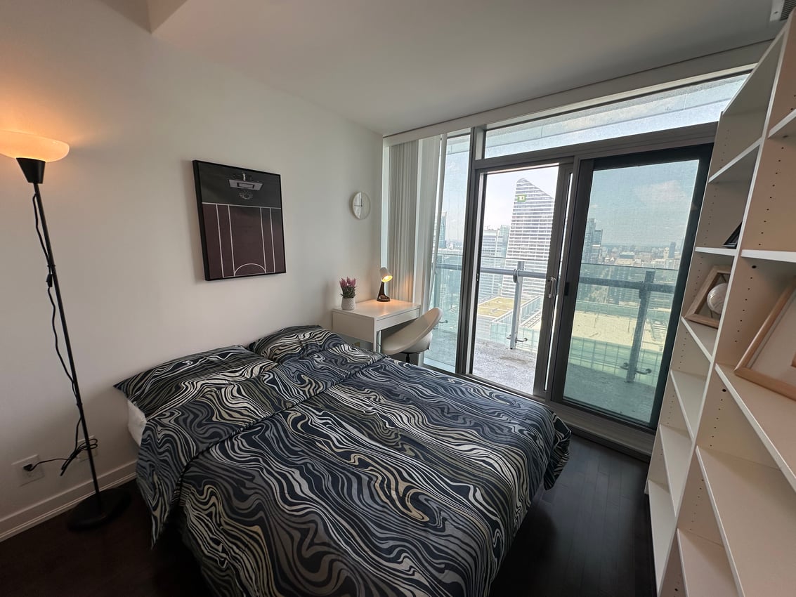 Flex Room with Balcony - York St & Bremner Blvd
