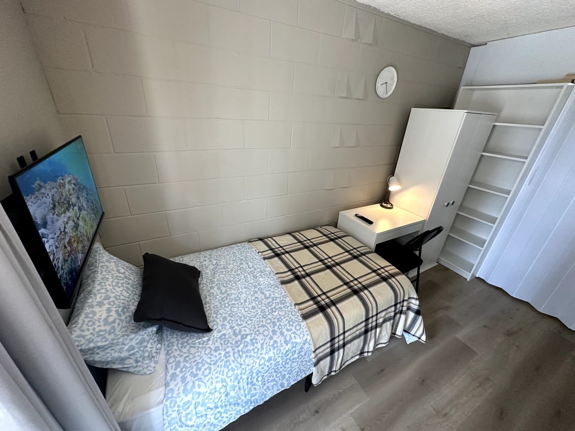 15 Avenue SW & 11 Street SW 3