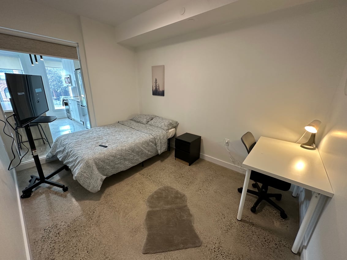 Deluxe Room - River Street & Queen Street East