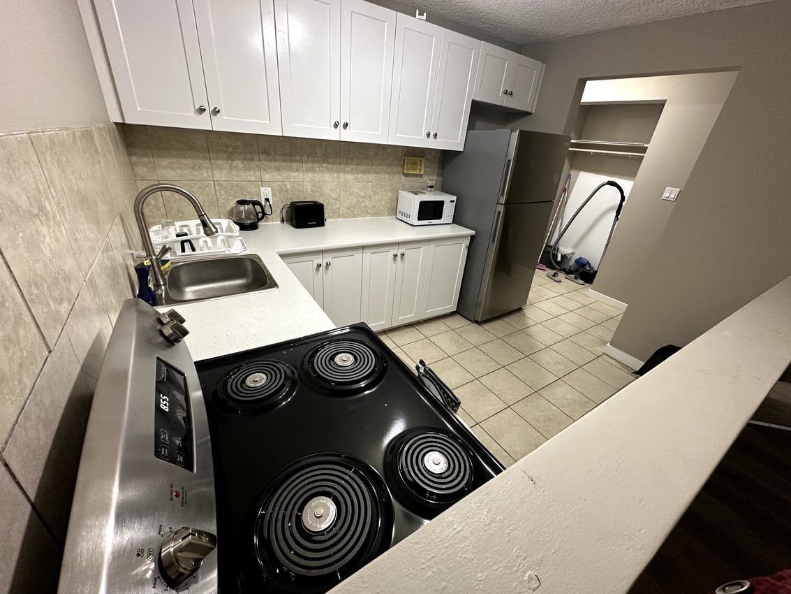 Sky Residence - 15 Avenue SW & 11 Street SW 4