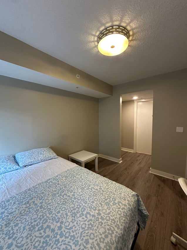 Master Room at 2nd Floor - 1235 11 Ave SW, Calgary — photo 3 of 13