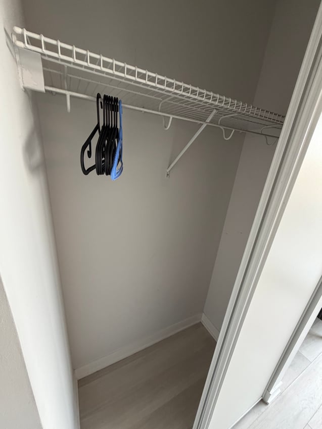 Master Room at 5th Floor - Queens Wharf Road, Toronto — photo 6 of 13