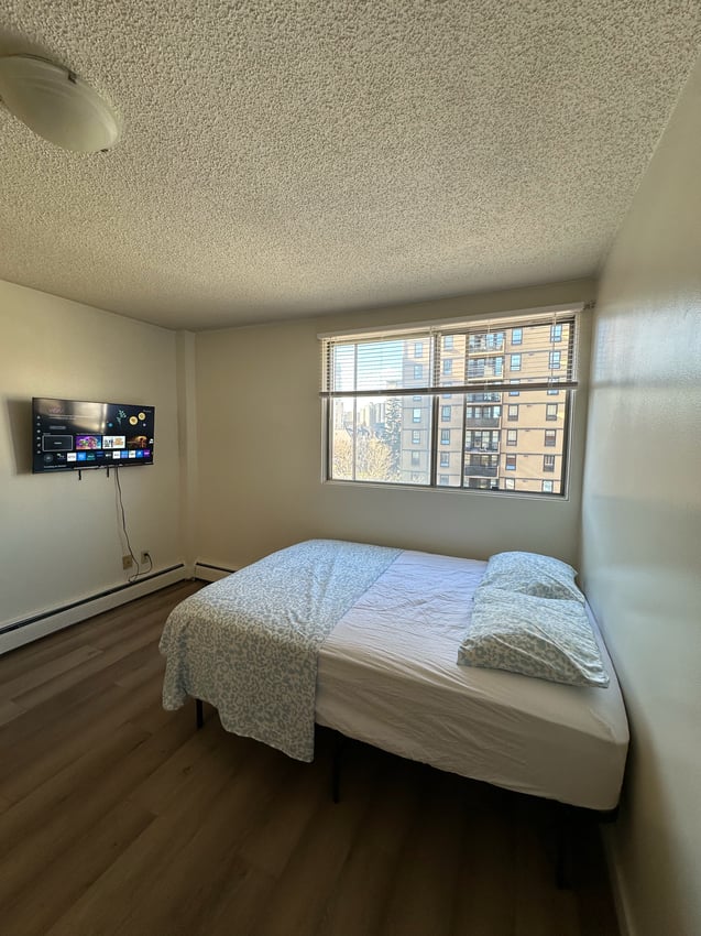 15 Ave SW & 7 Street SW