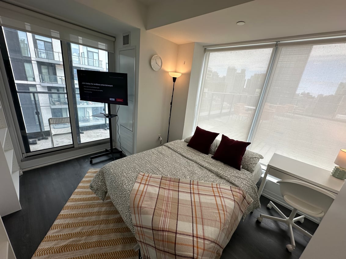 Flex Room at 18th Floor - Jarvis St, Toronto — photo 2 of 12