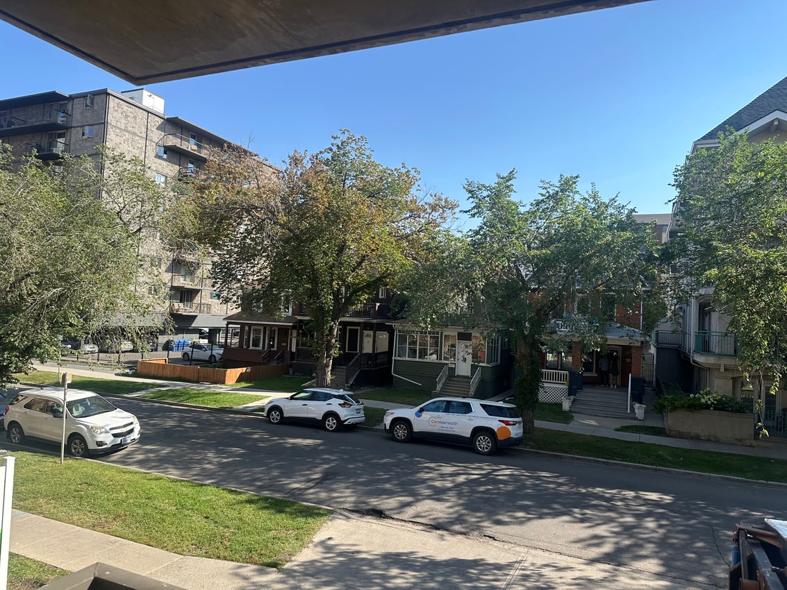 Flex Room with Balcony at 2nd Floor - 1228 13 Ave SW, Calgary — photo 6 of 7