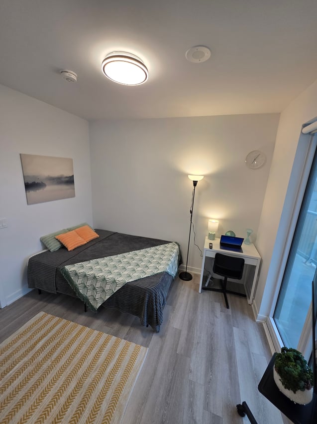 Master Room at 13th Floor - Simcoe St, Toronto — photo 2 of 5