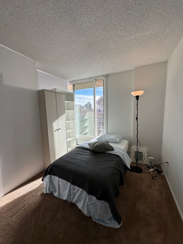 21 Avenue SW & 5 Street SW