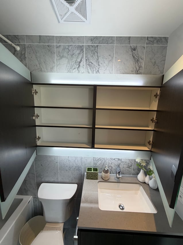 Master Room at 5th Floor - Queens Wharf Road, Toronto — photo 5 of 13