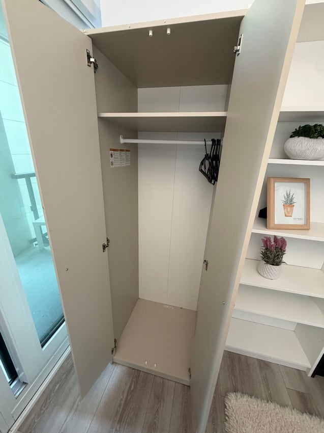 Flex Room at 5th Floor - Simcoe St, Toronto — photo 3 of 6