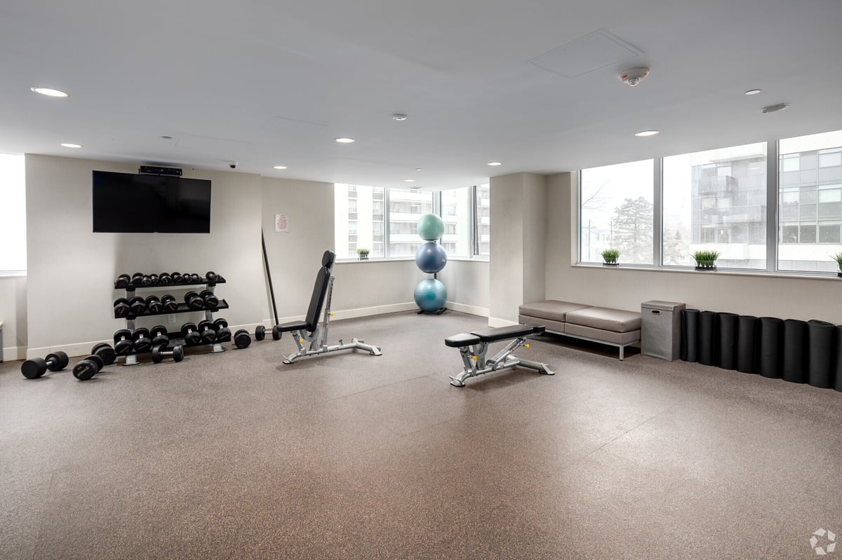 Flex Room at 16th Floor - Balliol Street, Toronto — photo 8 of 13