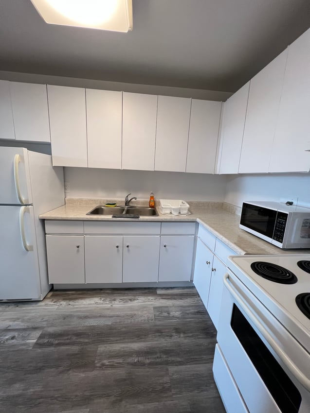 Deluxe Room at 17th Floor - St Clair Ave East, Toronto — photo 4 of 9