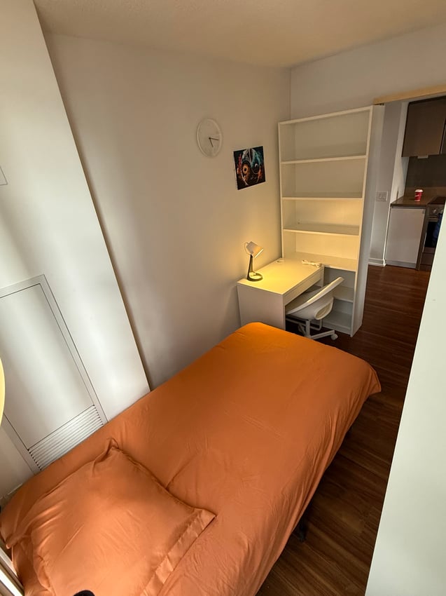 Premium Flex Room at 15th Floor - Queens Wharf Road, Toronto — photo 2 of 8