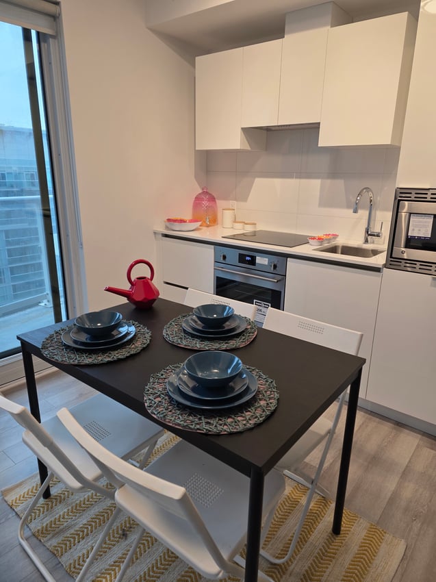 Flex Room at 13th Floor - Simcoe St, Toronto — photo 3 of 5