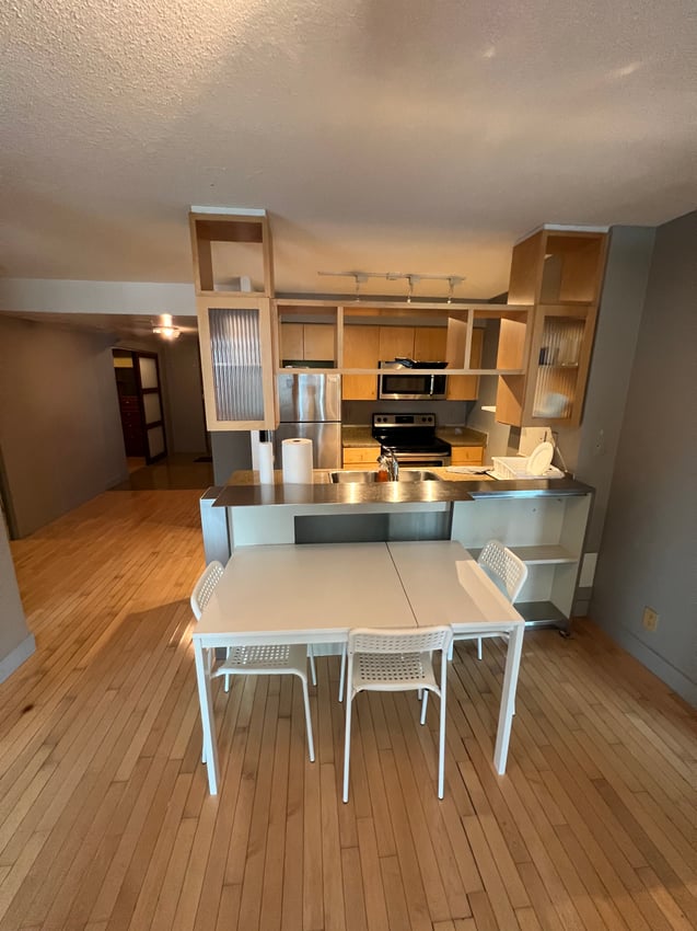 Master Room at 30th Floor - Front Street, Toronto — photo 5 of 11