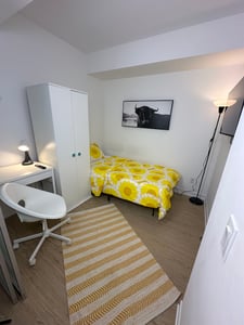 Den Room - Wood St & Church St