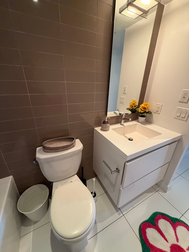 Premium Flex Room at 15th Floor - Queens Wharf Road, Toronto — photo 6 of 8