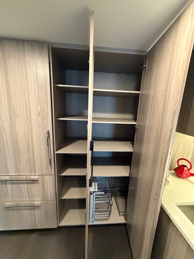 Deluxe Room with Balcony at 9th Floor - Concord Cityplace Way, Toronto — photo 10 of 26