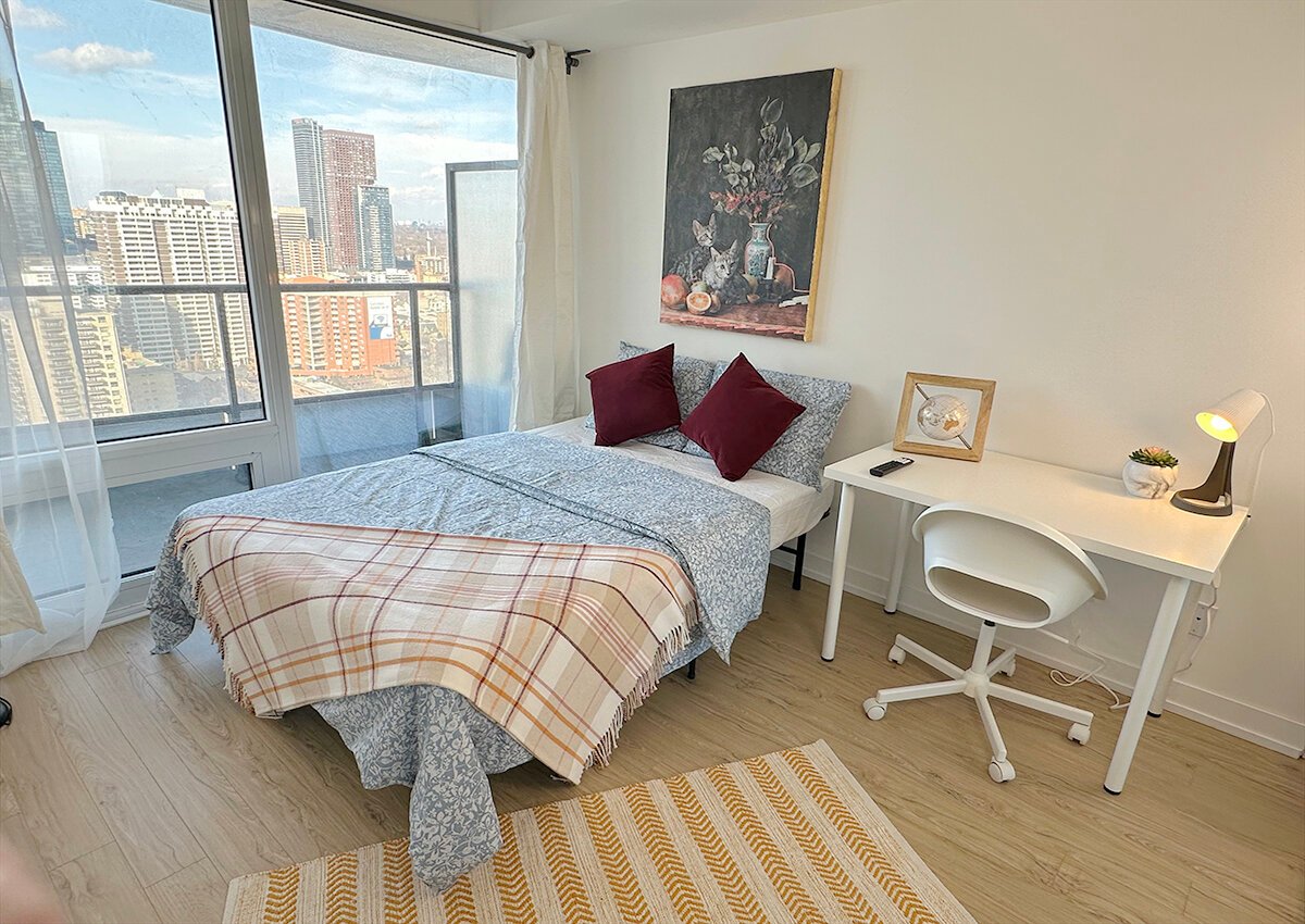 Deluxe Room - Wood St & Church St
