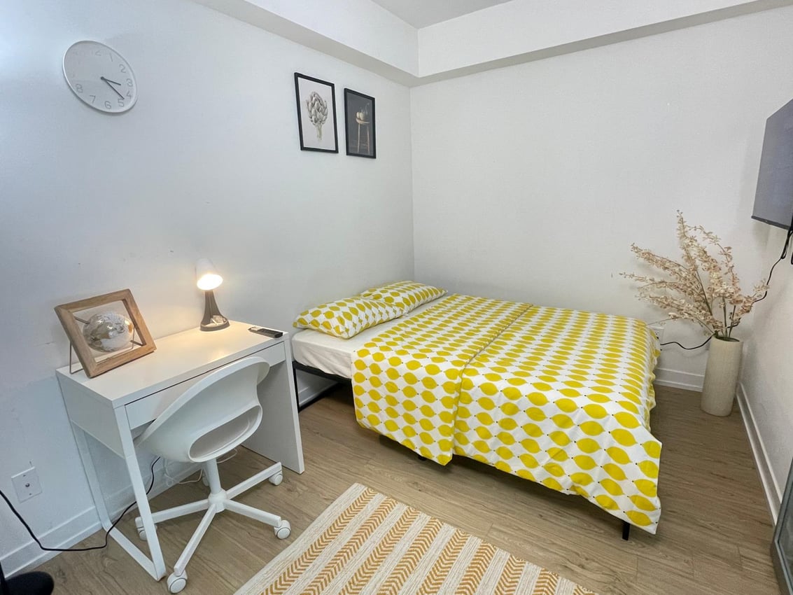 Deluxe Room without Window - Wood St & Church St