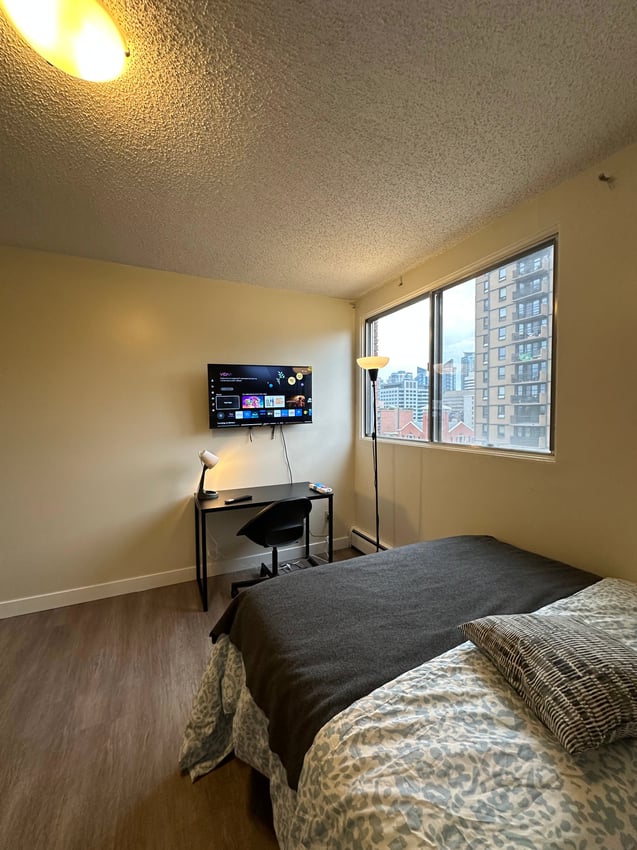 Premium Deluxe at 7th Floor - 720 15 Ave SW, Calgary — photo 3 of 12
