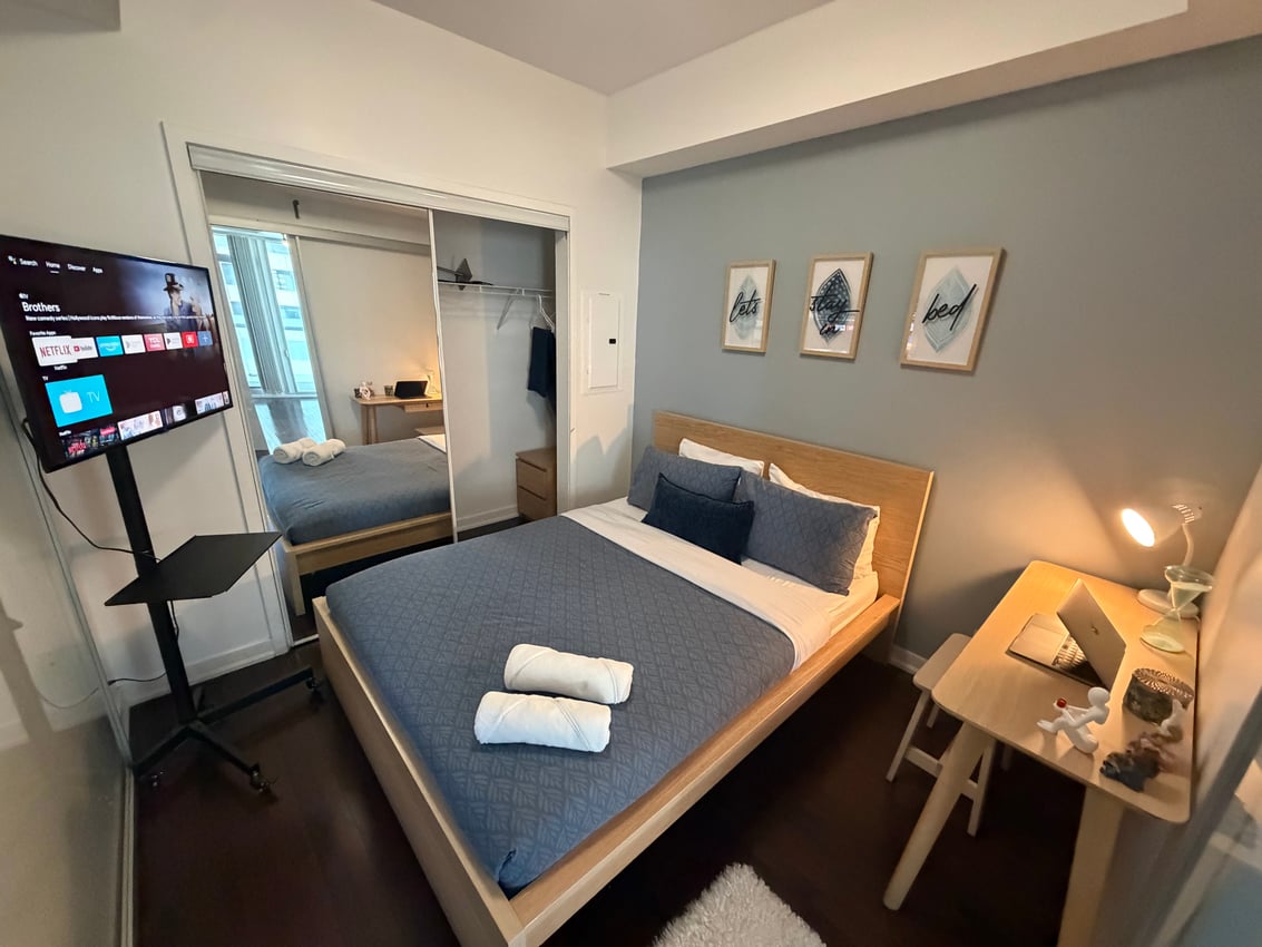 Deluxe Room without Window – 15th Floor - York Street