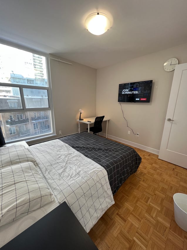 Rosehill Avenue & Yonge Street 1