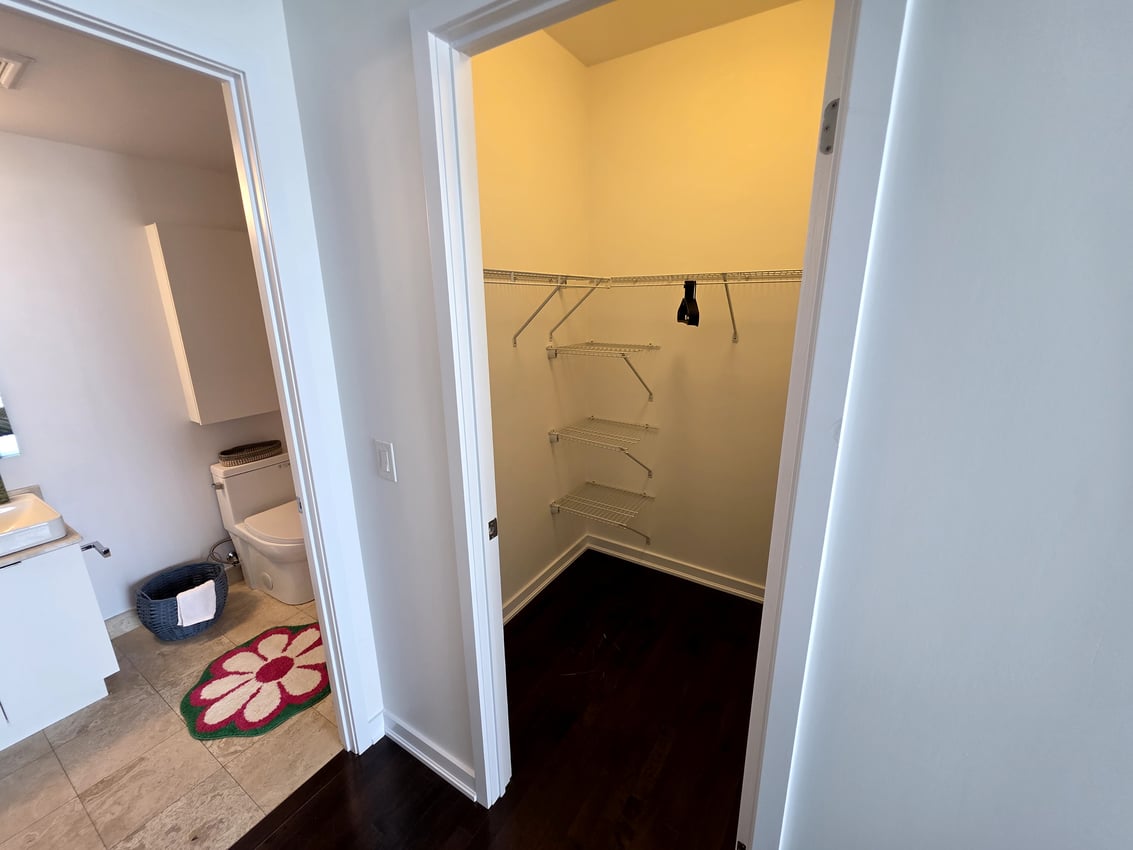 Master Room at 50th Floor - York Street, Toronto — photo 5 of 14