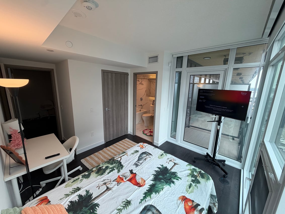 Master Room at 9th Floor - Concord Cityplace Way, Toronto — photo 4 of 25