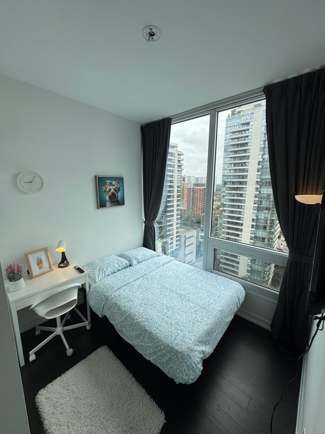 Deluxe Room - Wood St & Church St