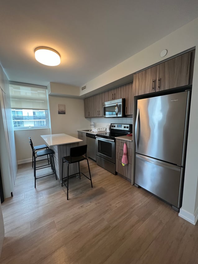 Flex Room at 16th Floor - Balliol Street, Toronto — photo 2 of 13