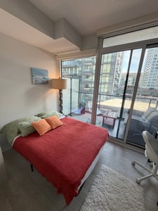 Flex Room – Queens Wharf Road & Spadina Avenue