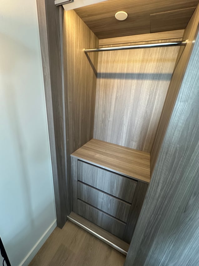 Premium Deluxe at 16th Floor - Widmer St, Toronto — photo 3 of 9
