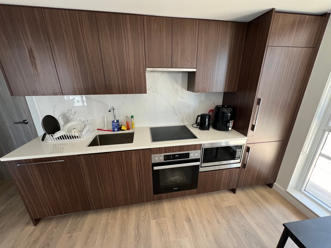 Premium Deluxe at 16th Floor - Widmer St, Toronto — photo 4 of 9