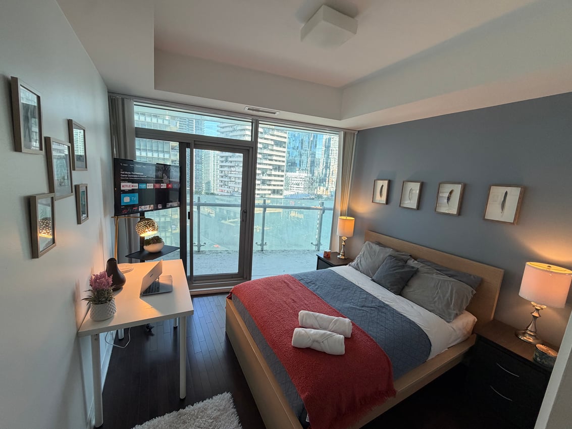 Deluxe Room – 15th Floor - York Street