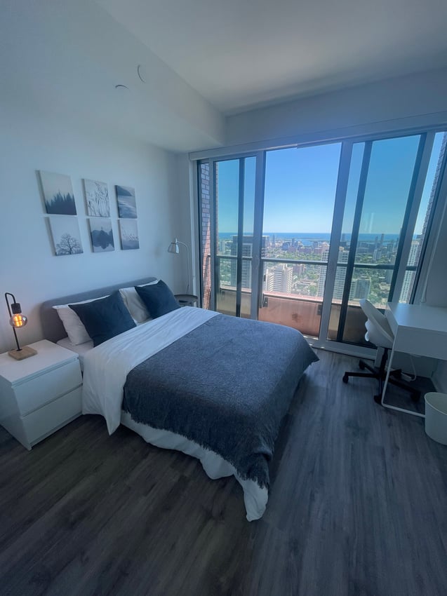 Master Room - Selby St & Sherbourne St