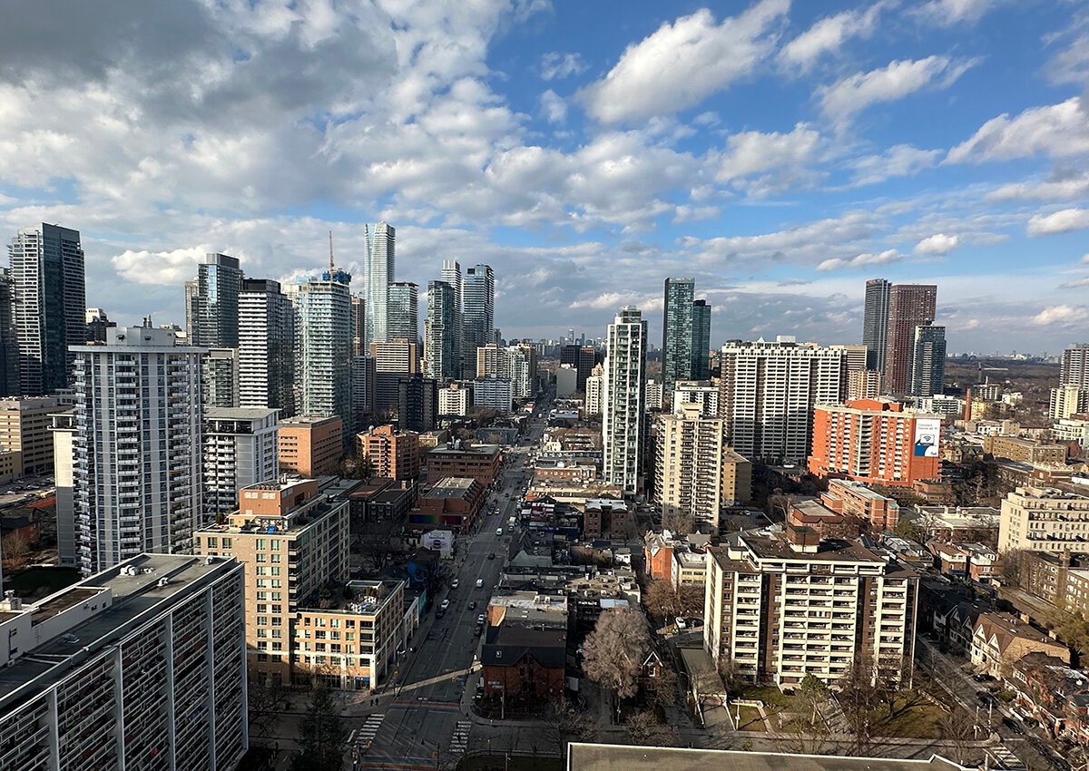 Den Room at 37th Floor - Wood Street, Toronto — photo 13 of 13