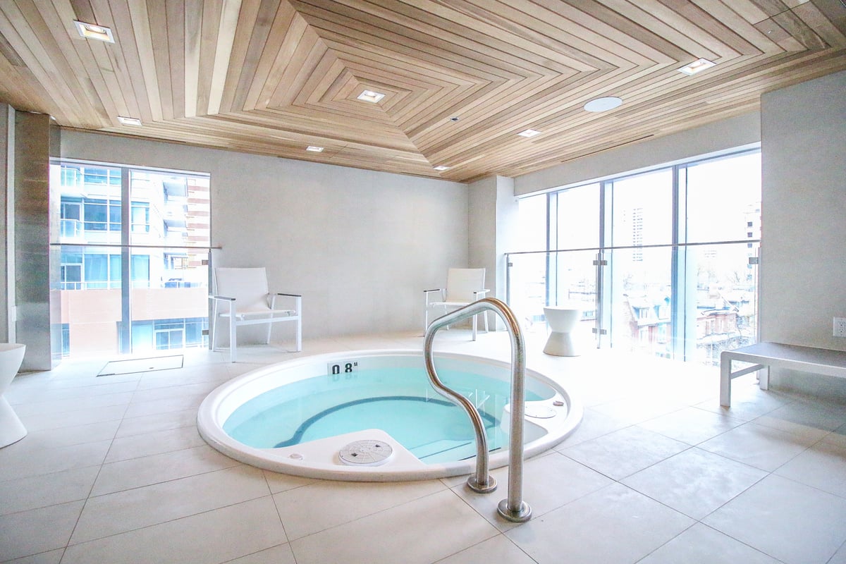 Premium Deluxe at 6th Floor - Mcgill Street, Toronto — photo 7 of 13