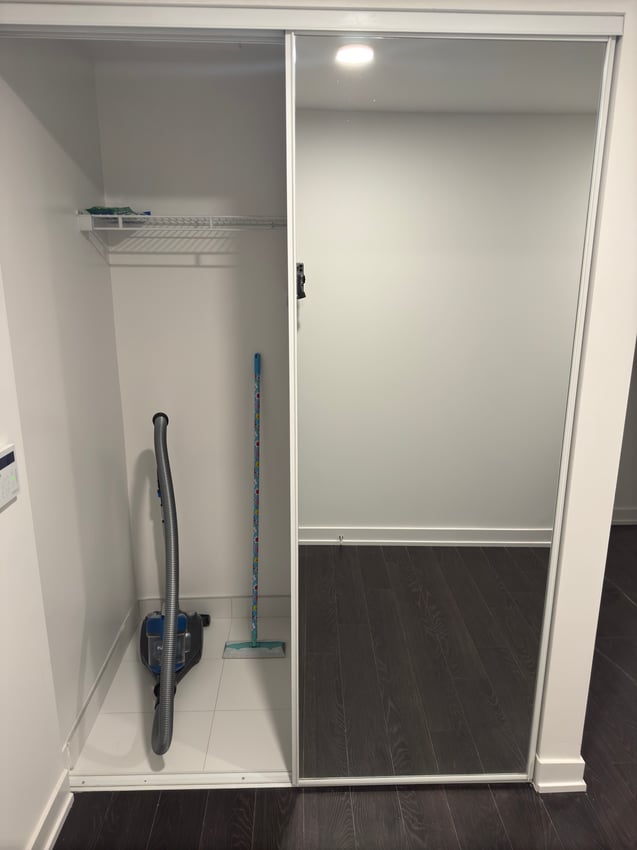 Flex Room at 6th Floor - St Patrick St, Toronto — photo 9 of 9