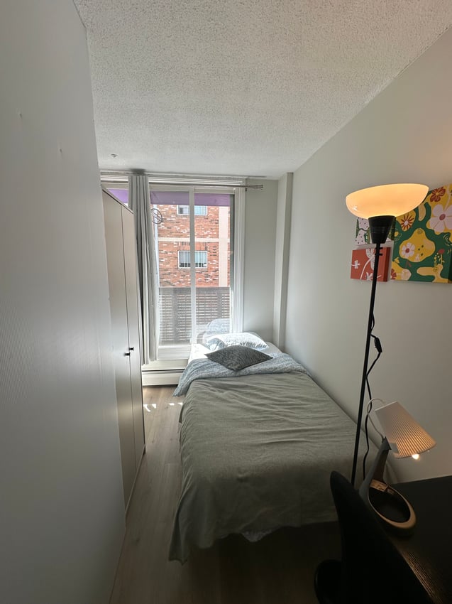 12 Avenue SW & 13 Avenue SW