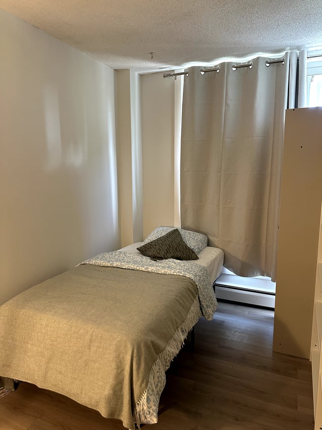 Flex Room - 12 Avenue SW & 13 Avenue SW