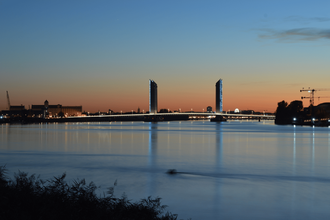 The July in Bordeaux travel guide features the best things to do in Bordeaux in July. and it offers a mixture of different Bordeaux July activities, cultural events, festivals, and of course, the chance to enjoy the wines that have made Bordeaux famous worldwide.