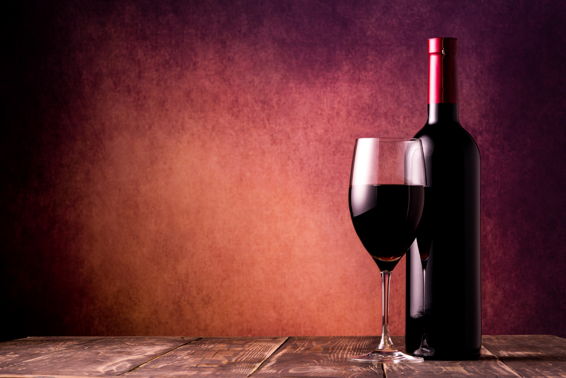 Explore Bordeaux’s evolving wine scene. Visit iconic châteaux, taste reds and whites, and uncover how Bordeaux blends tradition with innovation