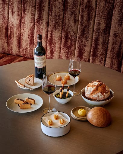 French pastries and wine restaurant saint emilion La Petite Perdrix