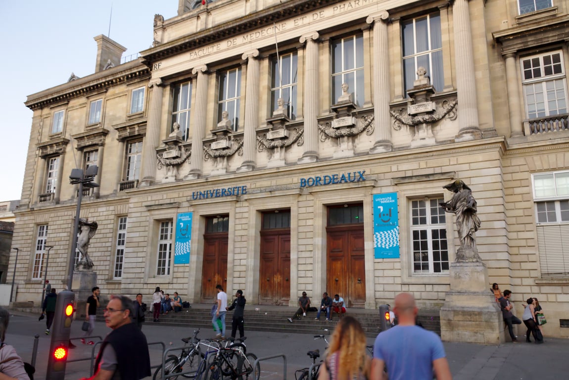 Explore the hidden traditions, rituals and student culture across Bordeaux’s universities