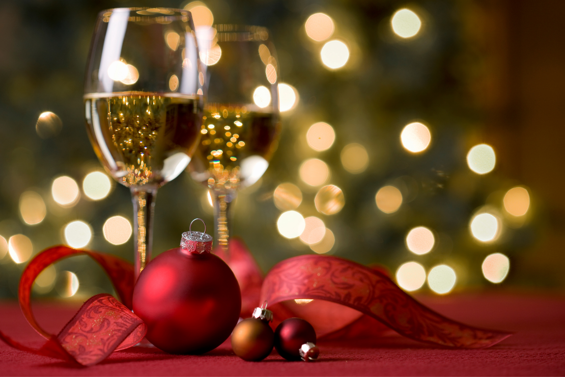 Plan your festive wine experience with Bordeaux reds, whites, and Sauternes. Discover perfect pairings, gifts, and vineyard visits this holiday season
