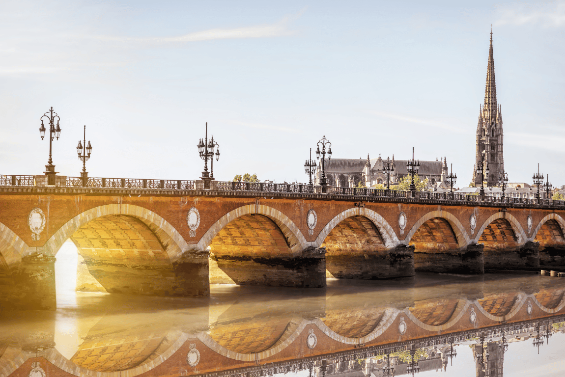 Eight Bridges of Bordeaux – A Complete Tourist Guide