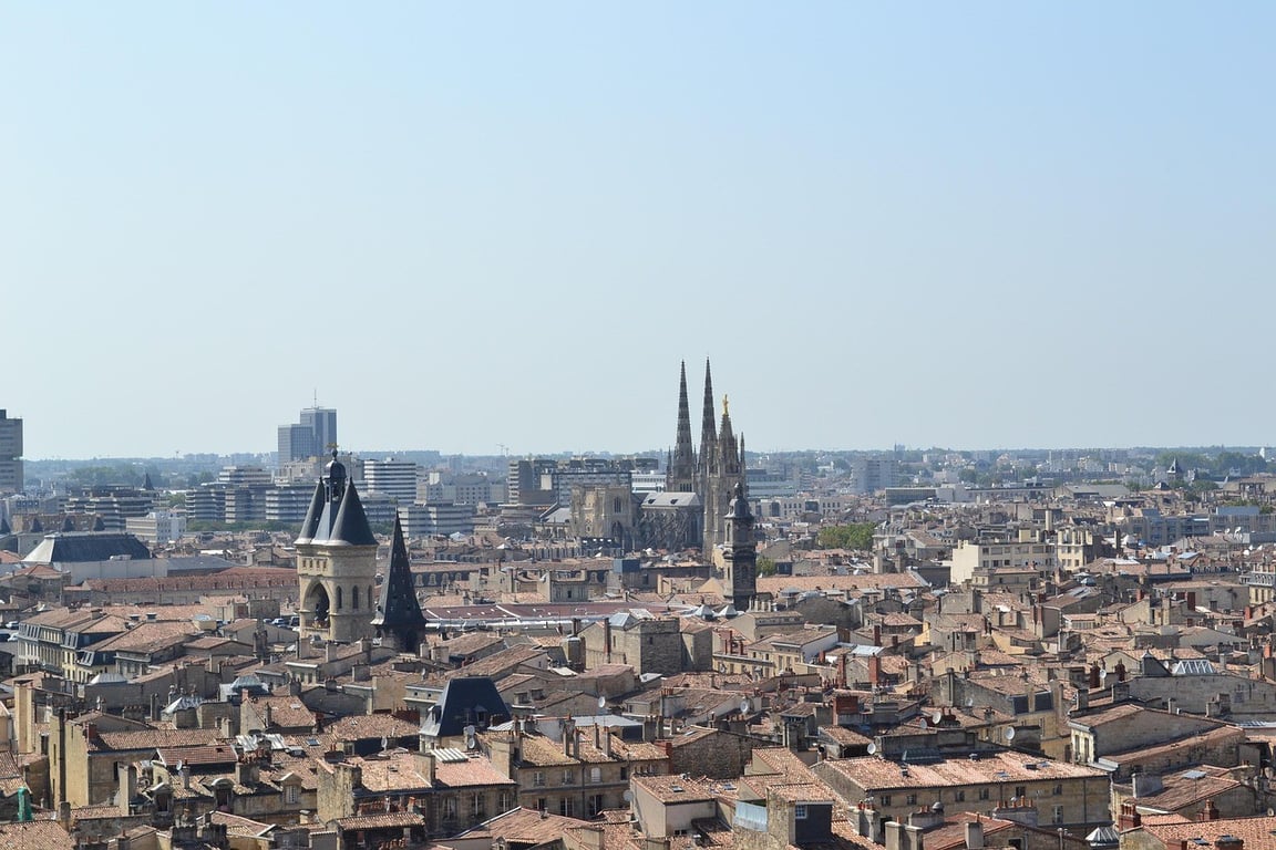 Planning a winter trip? Discover what to do in Bordeaux in February, from culture and food to walks, museums, day trips, and seasonal atmosphere.