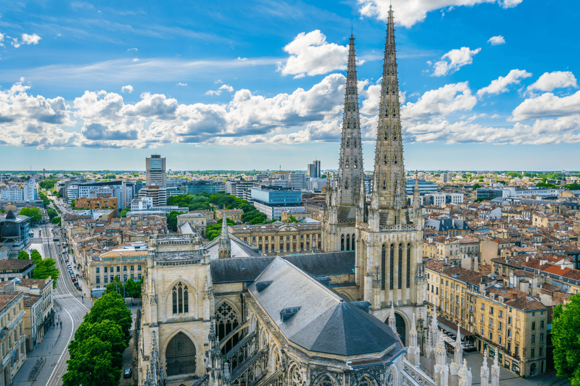 The weather is perfect in June with long, warm, pleasant days and comfortable temperatures that are 20-25°C on average.  