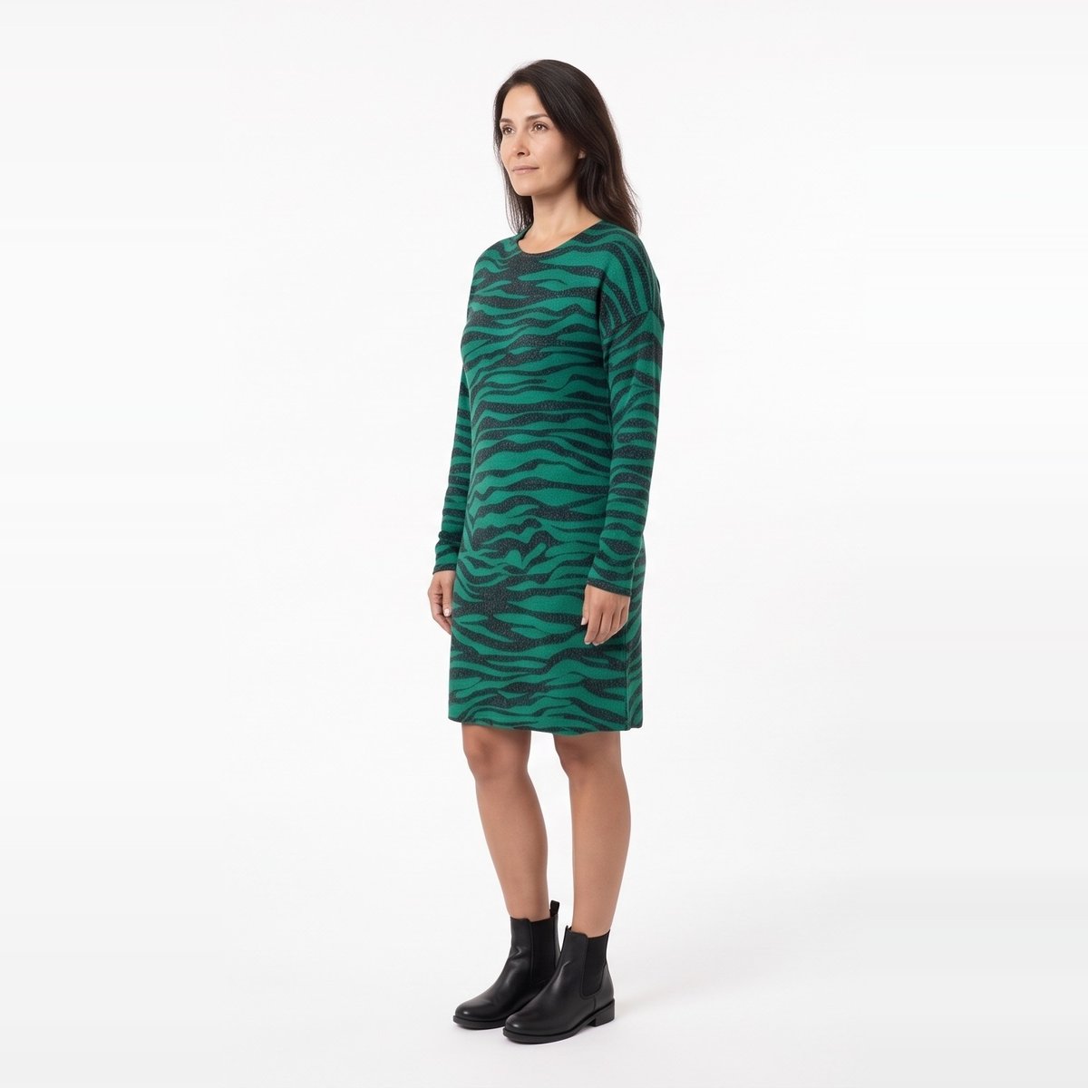 vestido_manga_larga_caída_morley_lanilla_negro_con_verde_t1__v8_08oct_2k_d.jpg